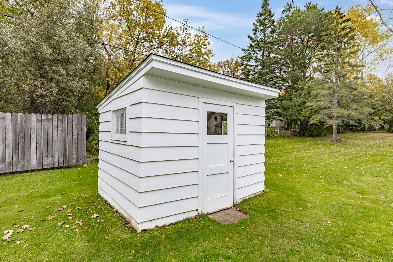 413 W Owatonna St