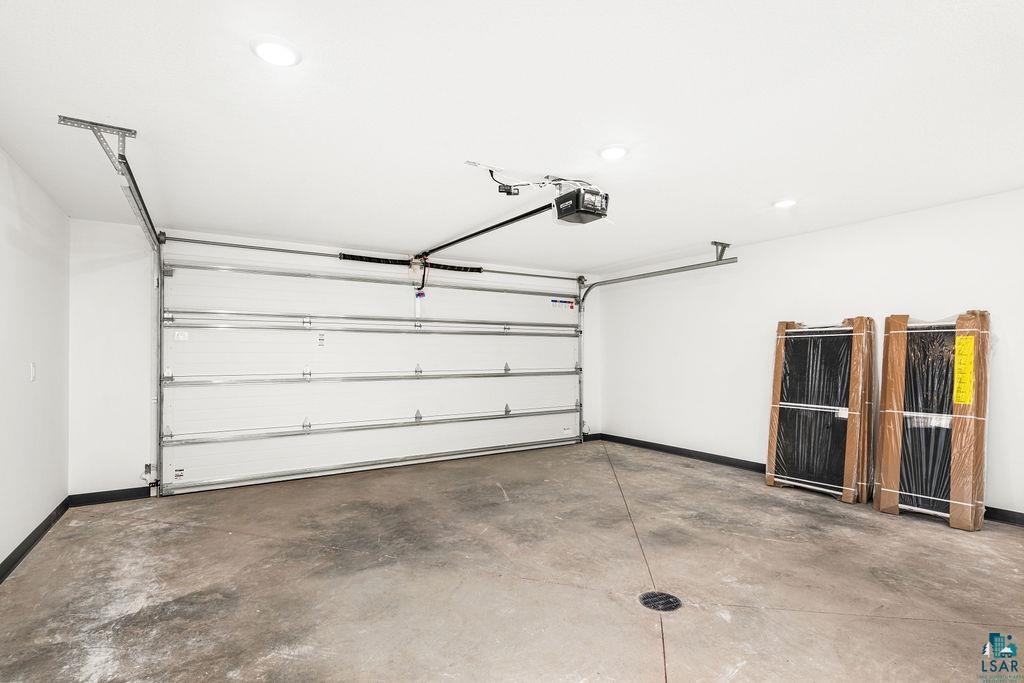 3136 Maple Dr Unit: 3136