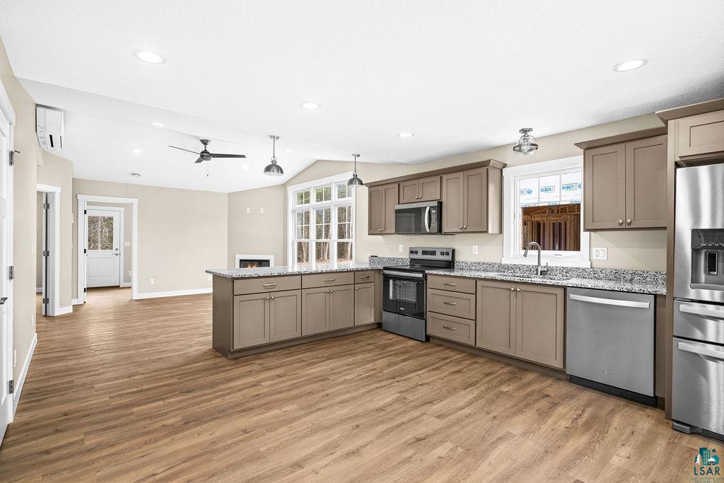 3136 Maple Dr Unit: 3136