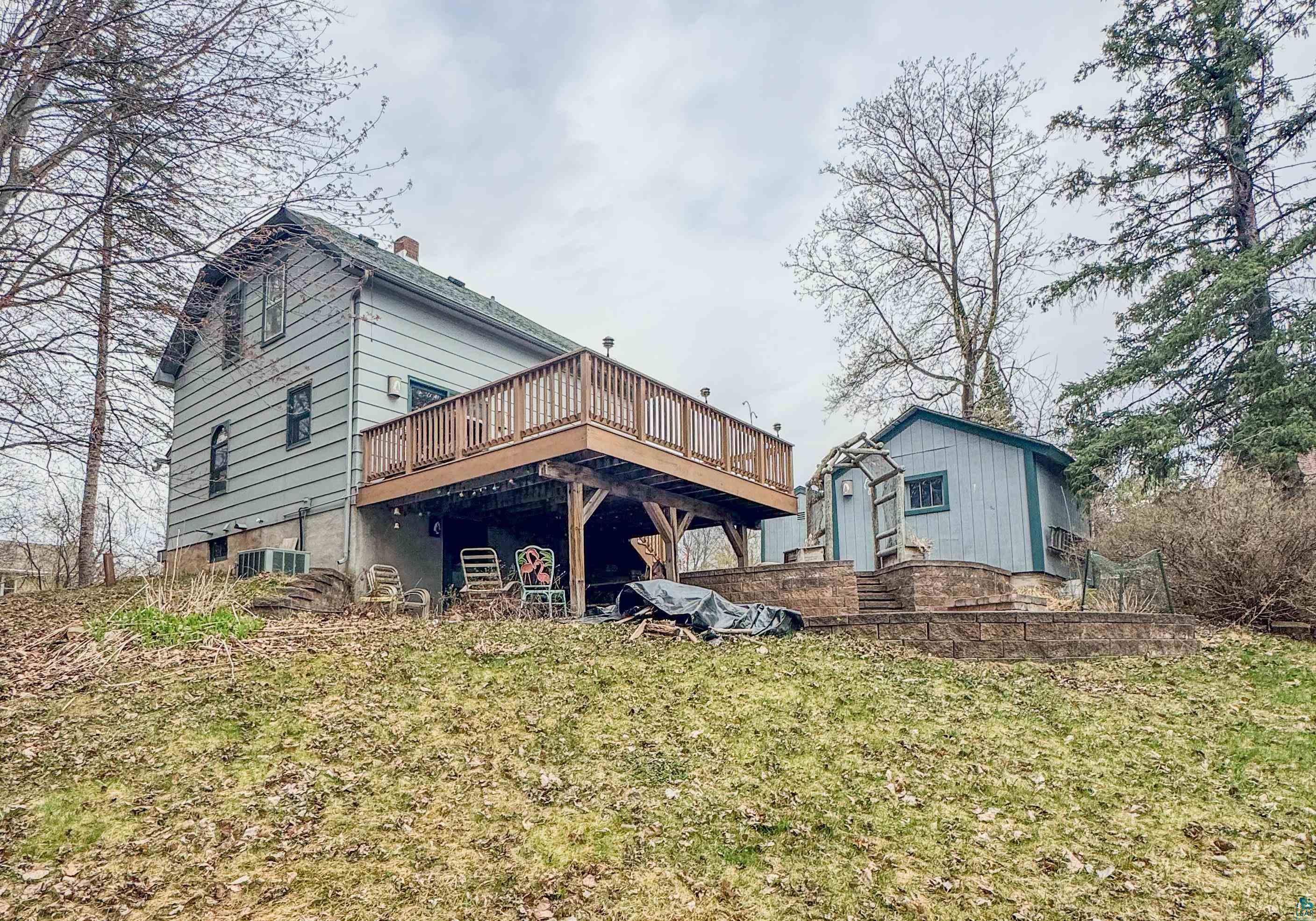 302 River Bluff Ave