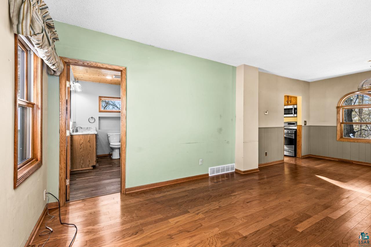 302 River Bluff Ave