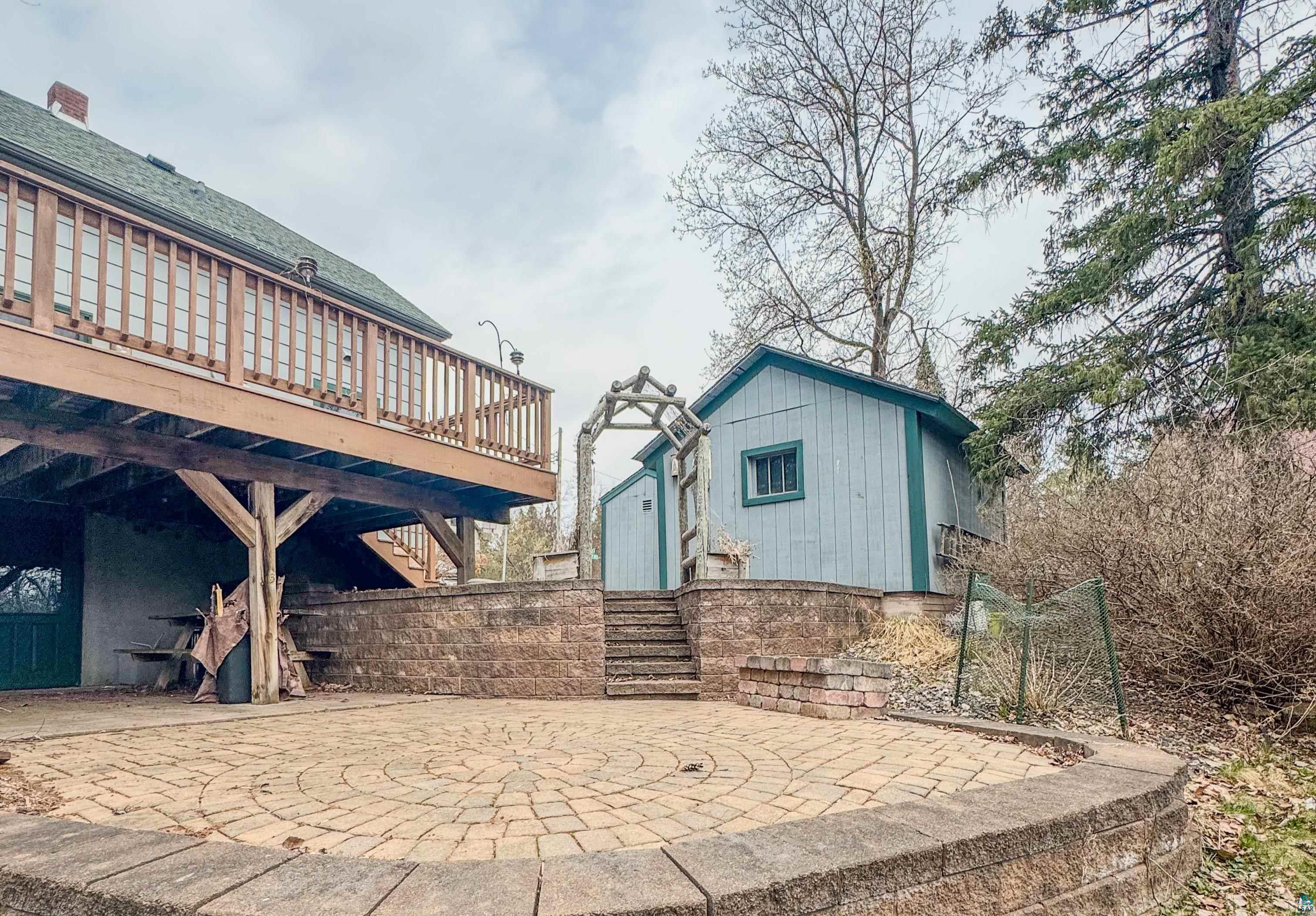 302 River Bluff Ave