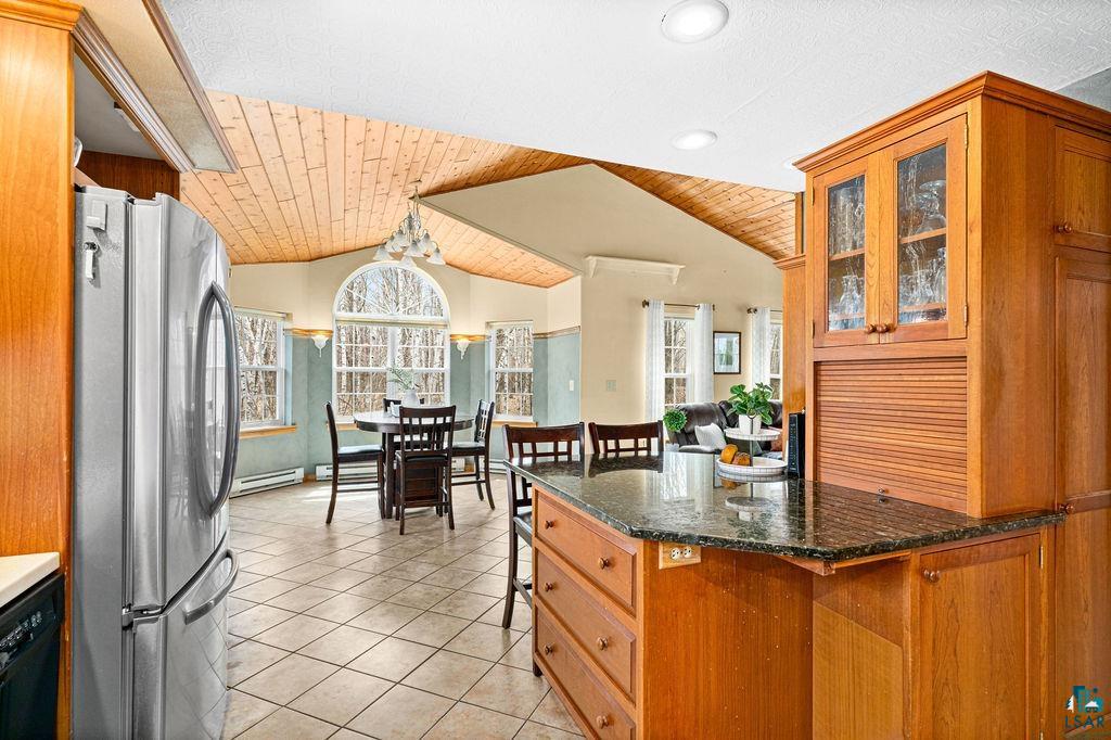 2530 Bear Valley Dr