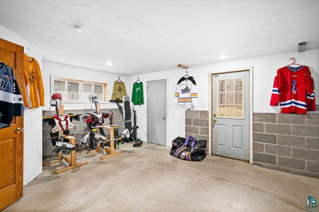 2530 Bear Valley Dr