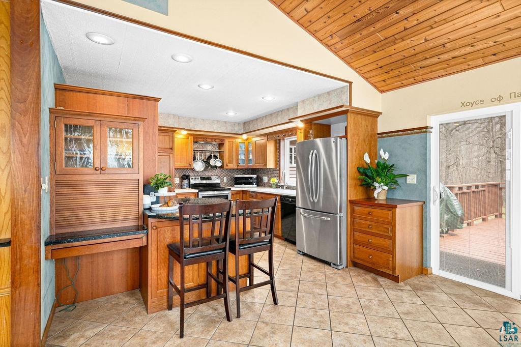 2530 Bear Valley Dr