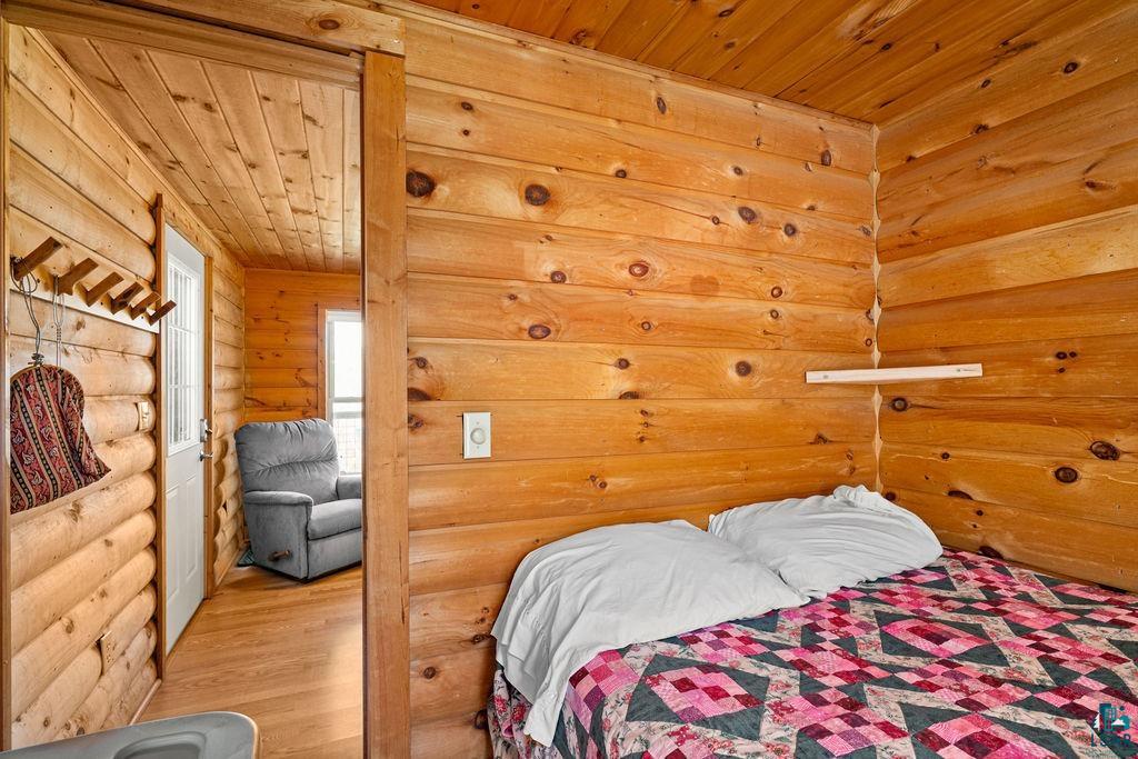 20663 Hardwood Loop