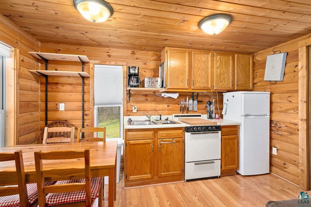 20663 Hardwood Loop