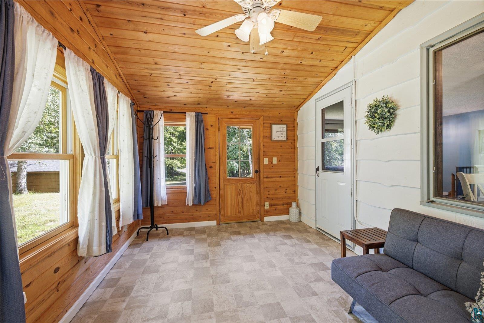 6377 Bergstrom Rd