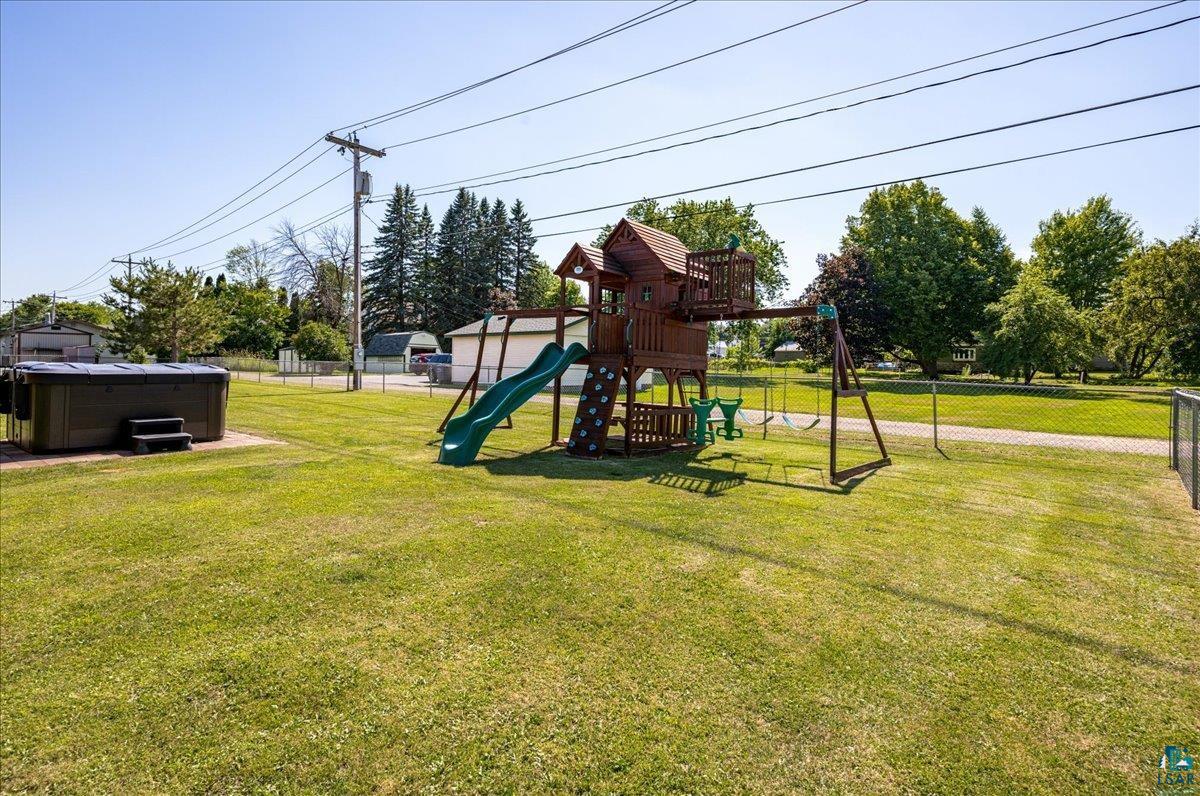 1425 98th Ave W