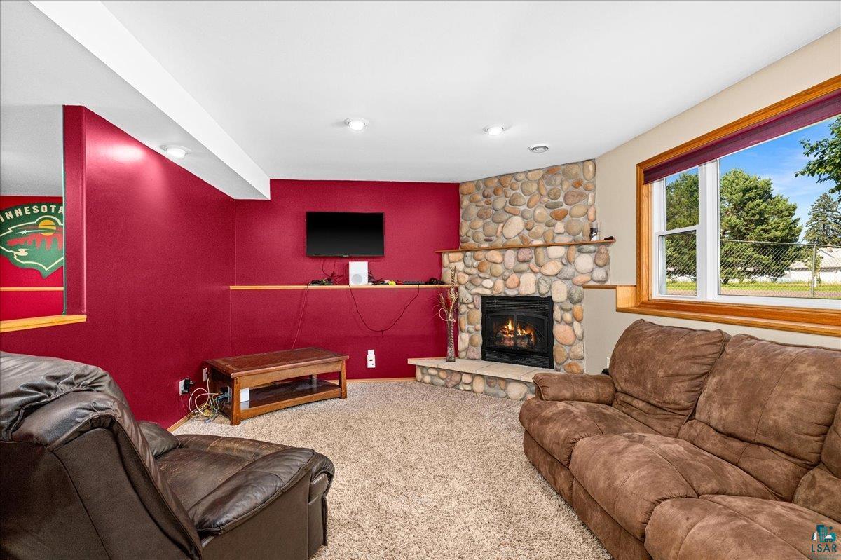 1425 98th Ave W