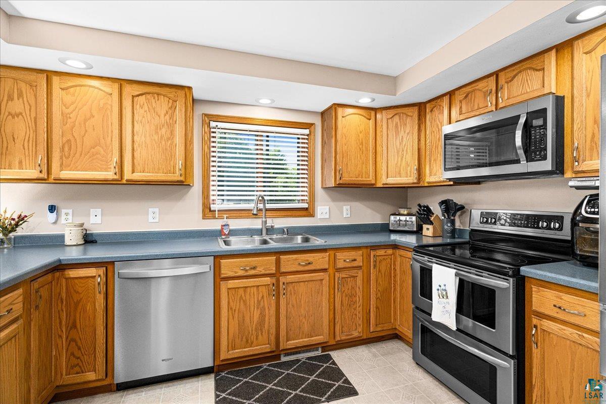 1425 98th Ave W
