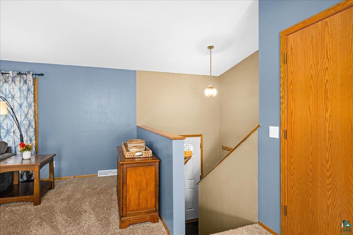 1425 98th Ave W