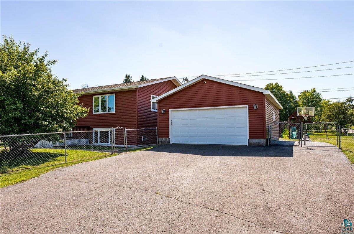 1425 98th Ave W