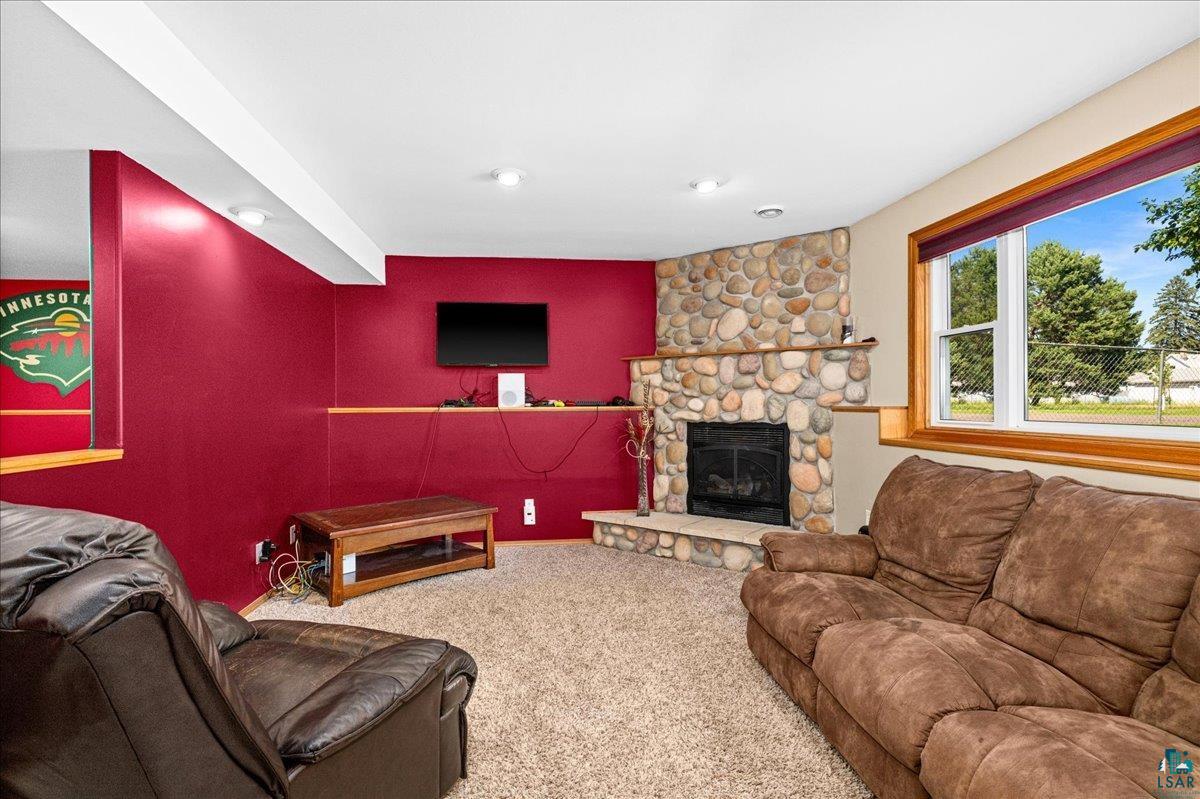1425 98th Ave W