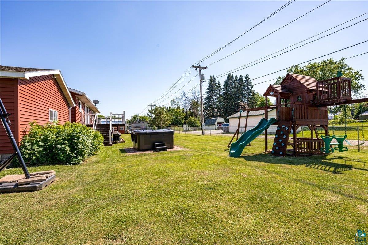 1425 98th Ave W