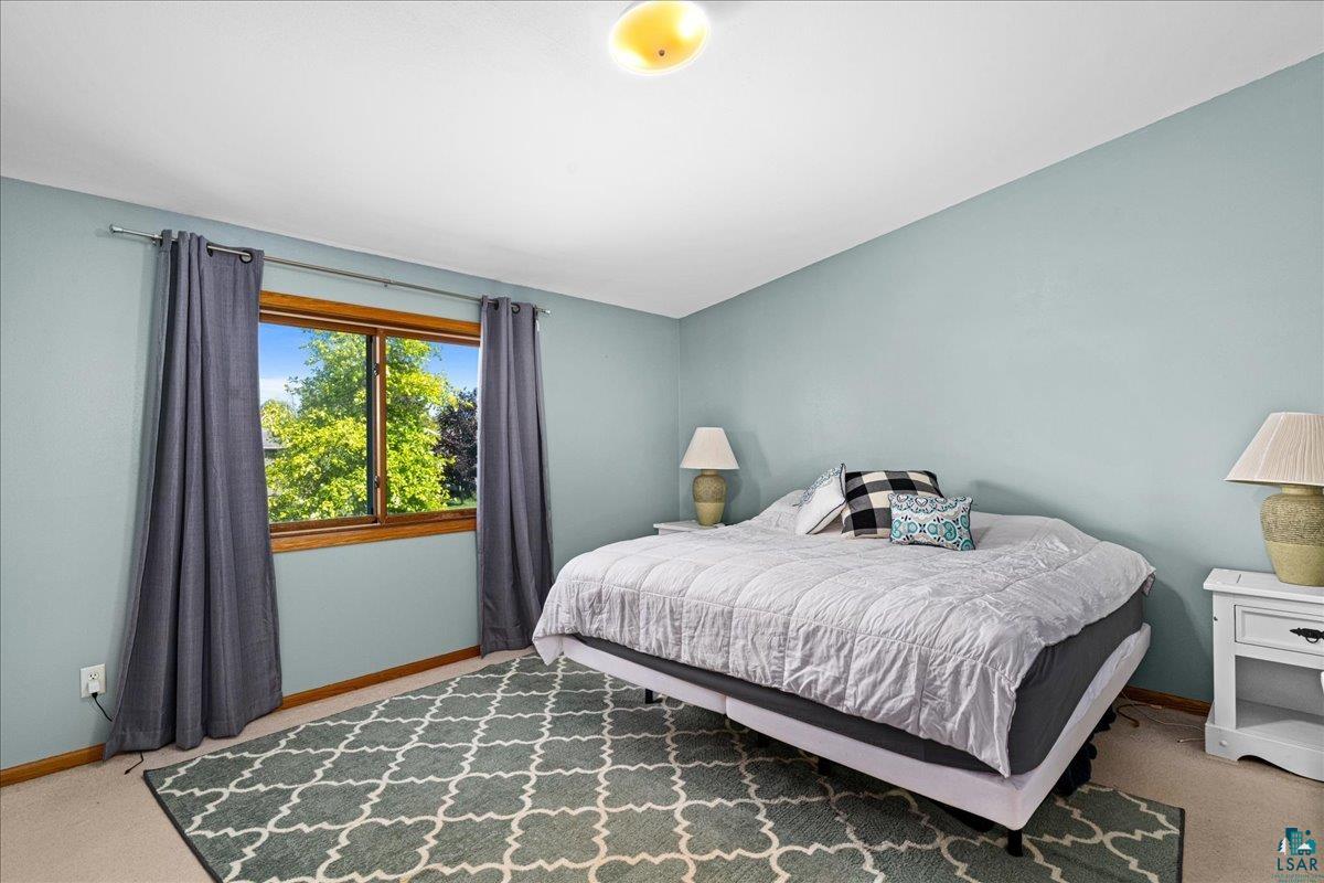 1425 98th Ave W