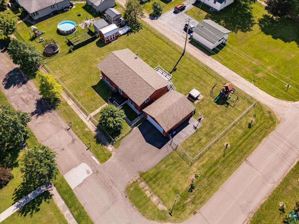 1425 98th Ave W