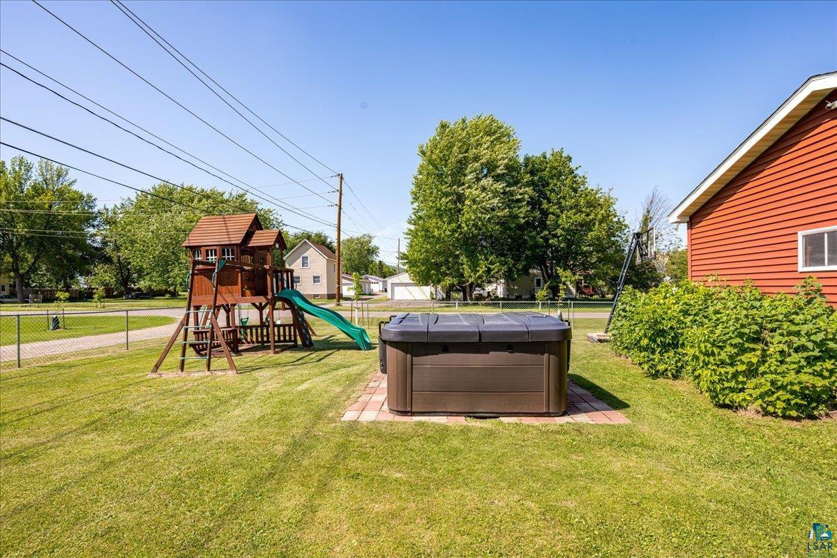 1425 98th Ave W