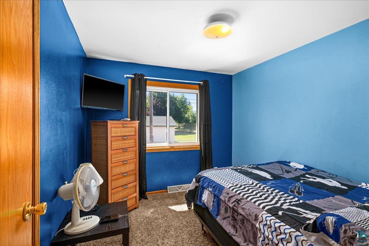 1425 98th Ave W