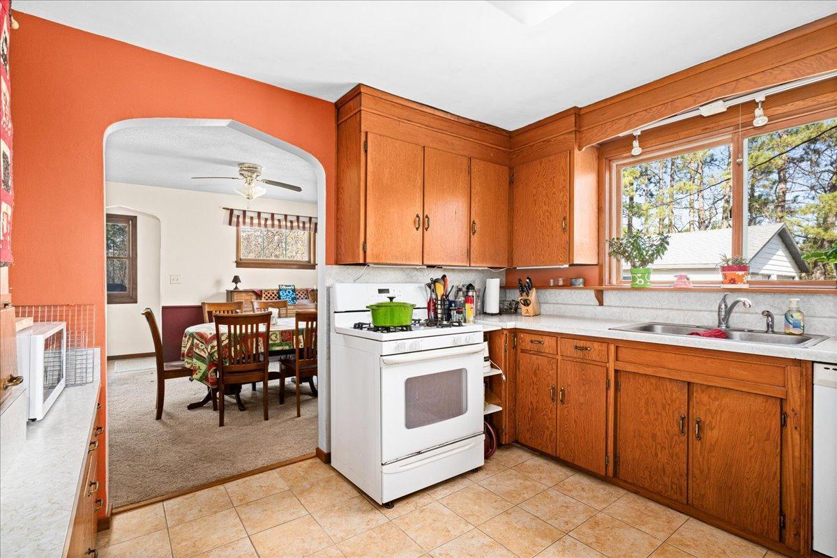 6368 Morris Thomas Road E