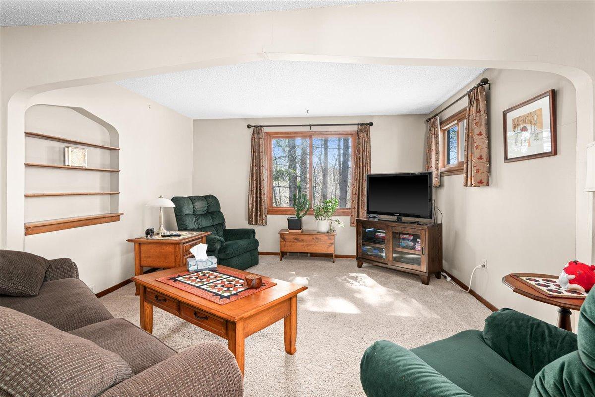 6368 Morris Thomas Road E