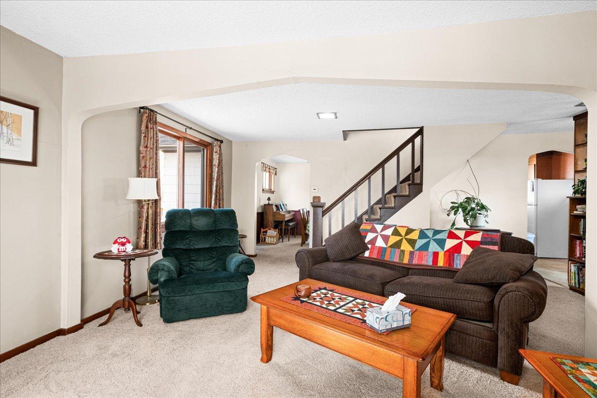 6368 Morris Thomas Road E