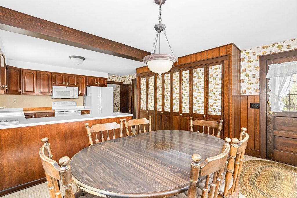 2200 Kenwood Drive