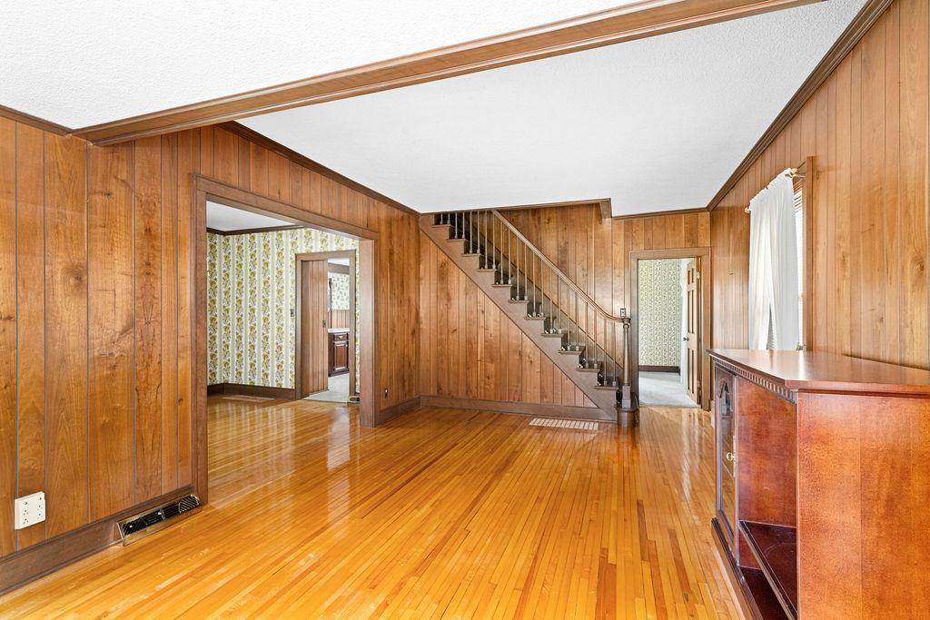 2200 Kenwood Drive