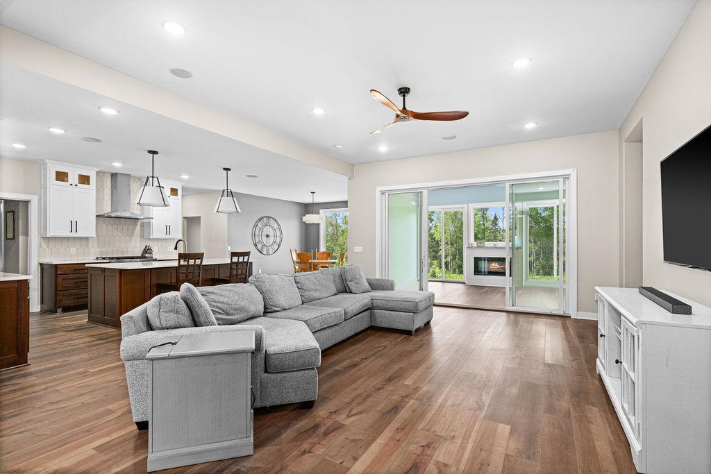 4335 Spring View Drive