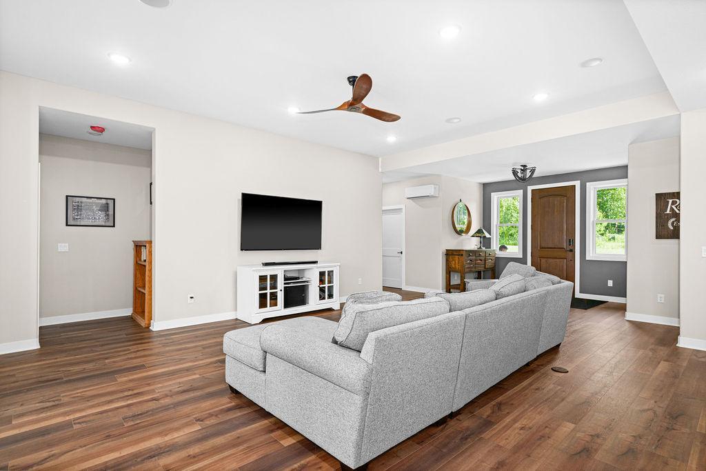 4335 Spring View Drive