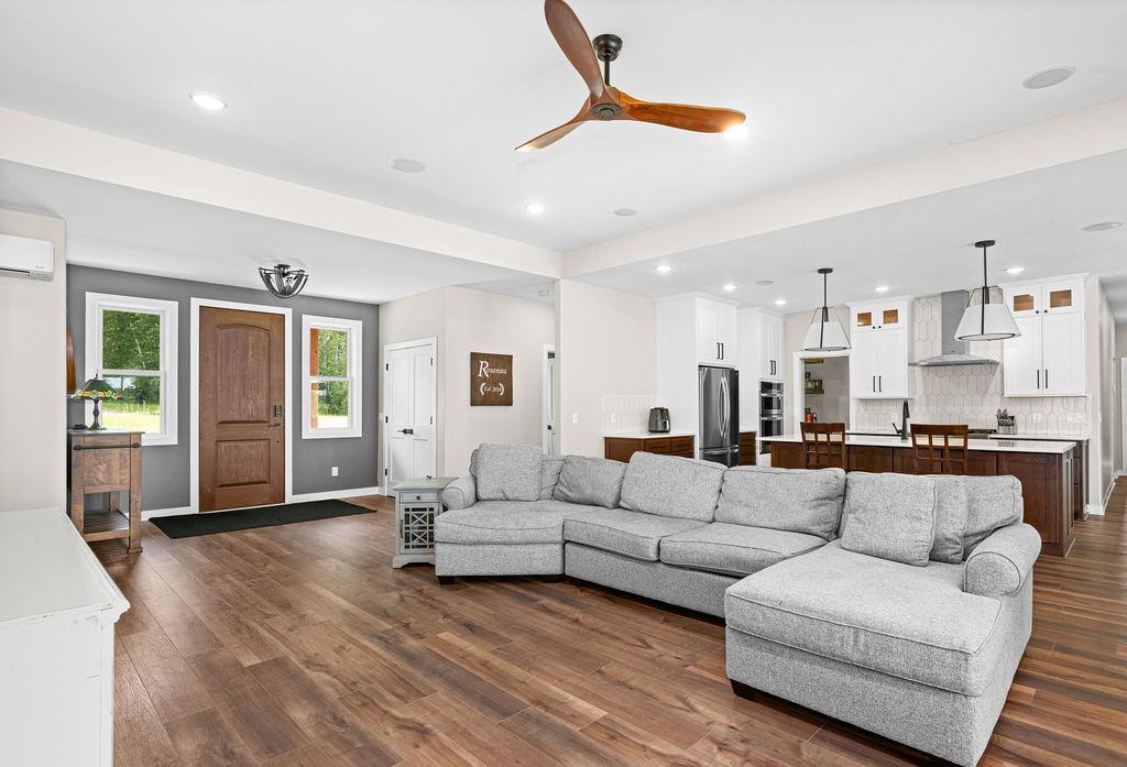 4335 Spring View Drive