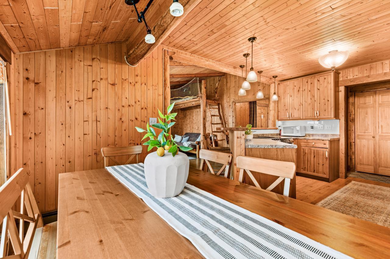 544 Old North Shore Road