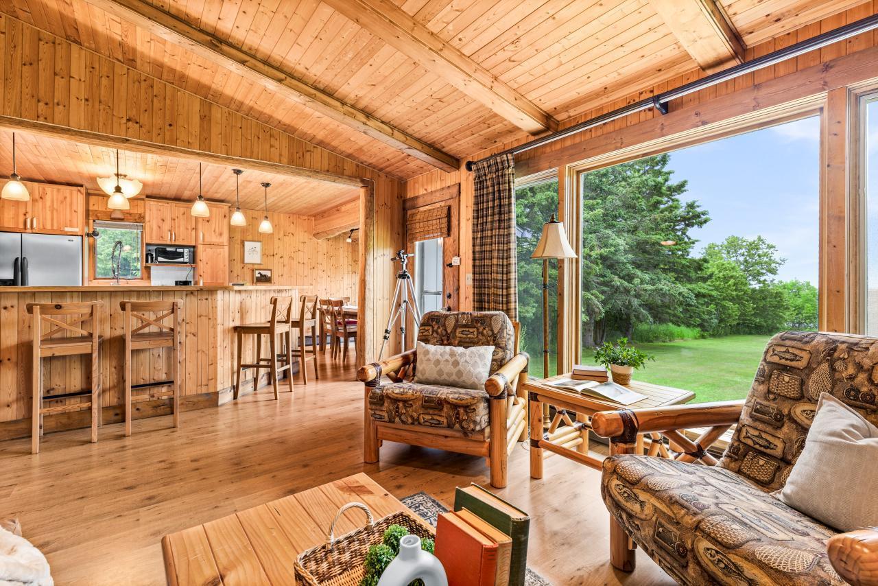 544 Old North Shore Road