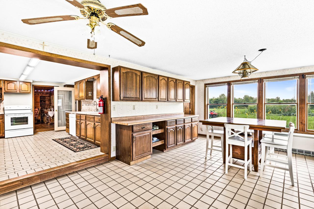 3723 Birchwood Road