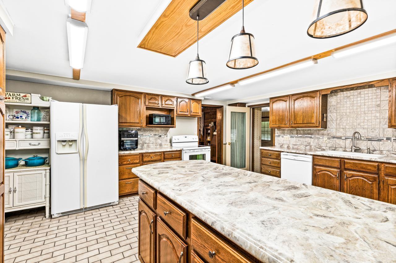 3723 Birchwood Road
