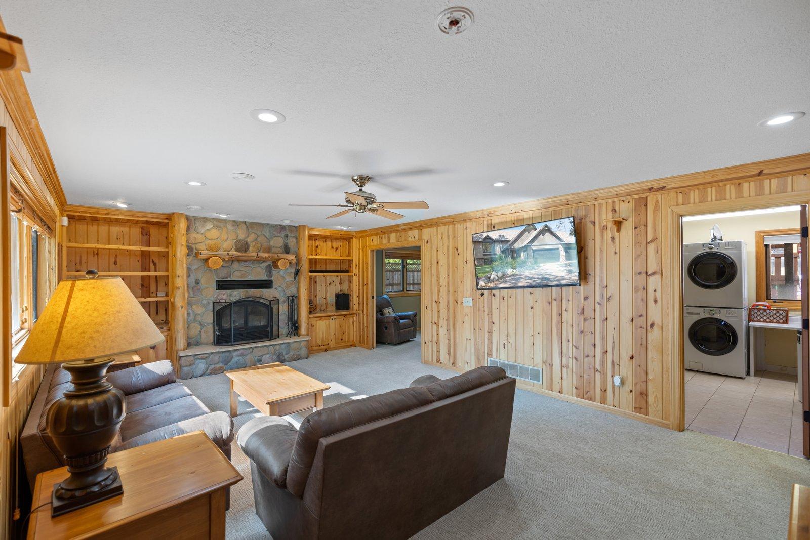 1435 Heather Lane