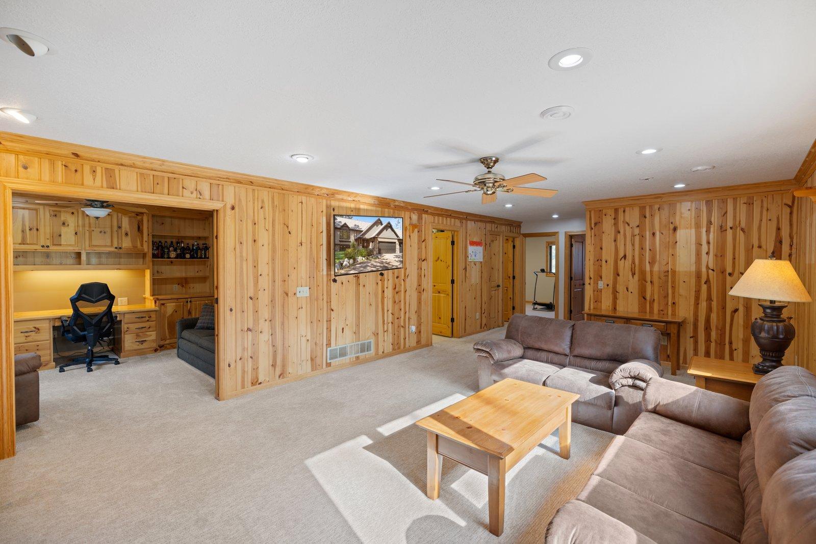 1435 Heather Lane