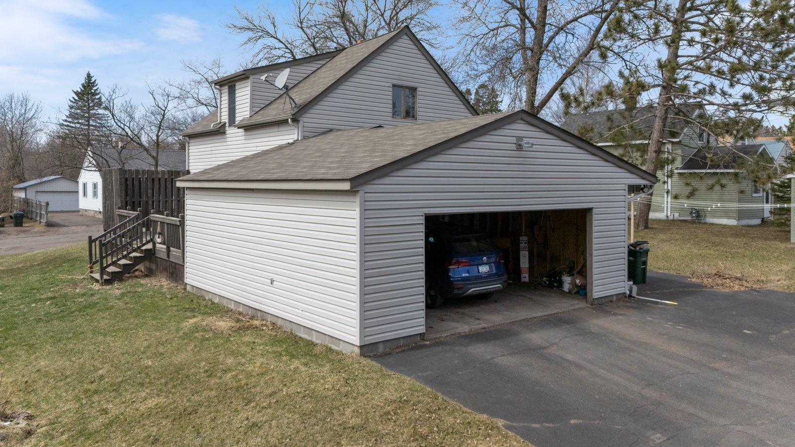 634 Oak Street