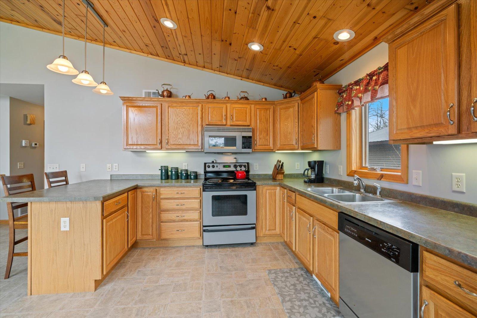 5961 Little Cloquet Road