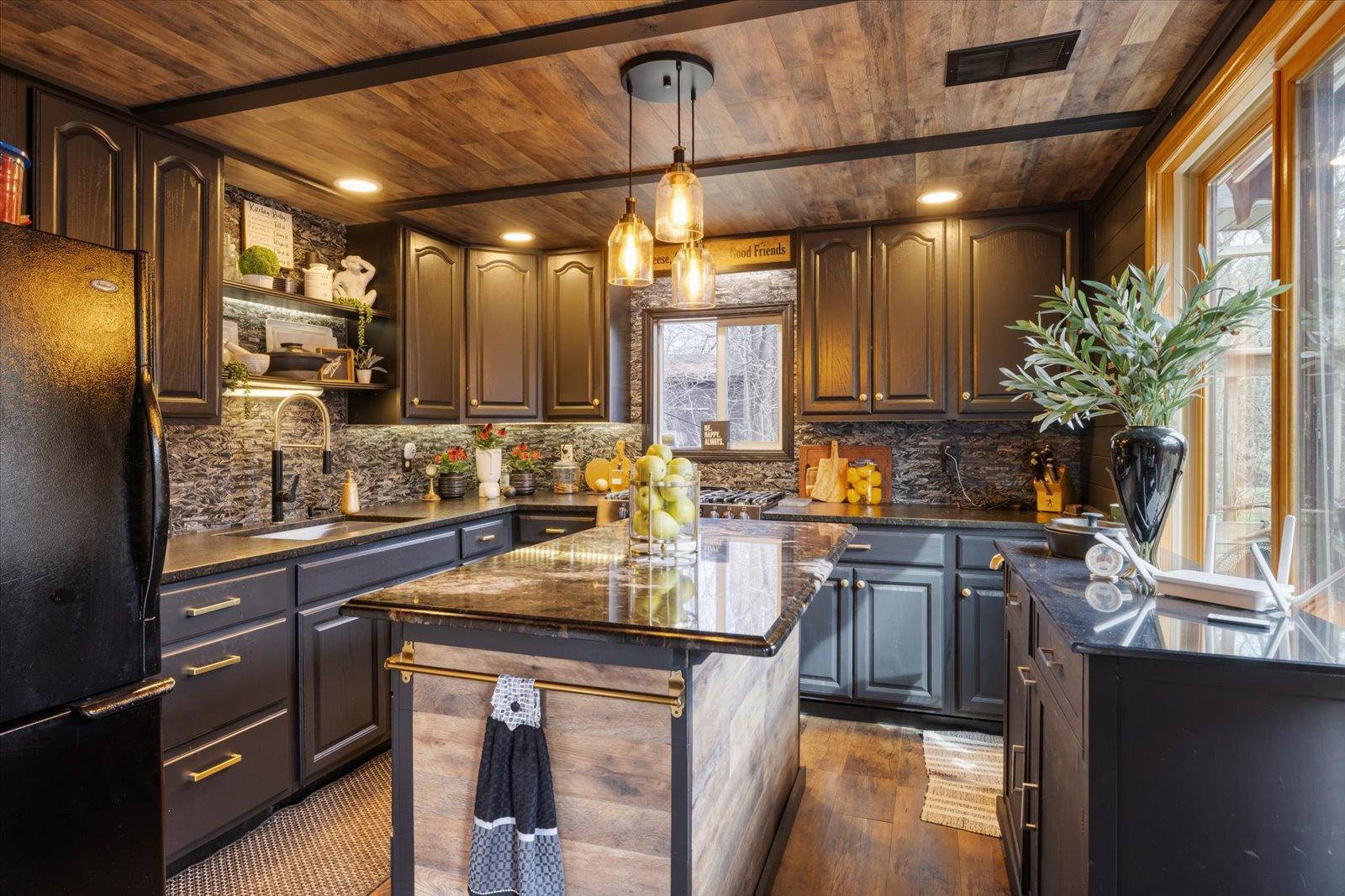 28072 Wilderness Retreat