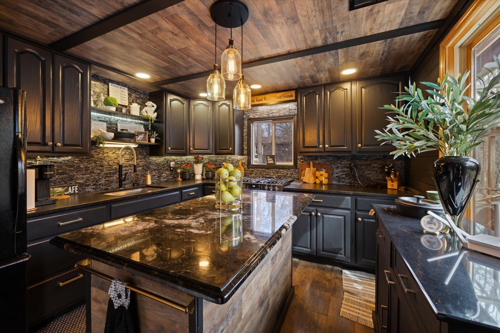 28072 Wilderness Retreat