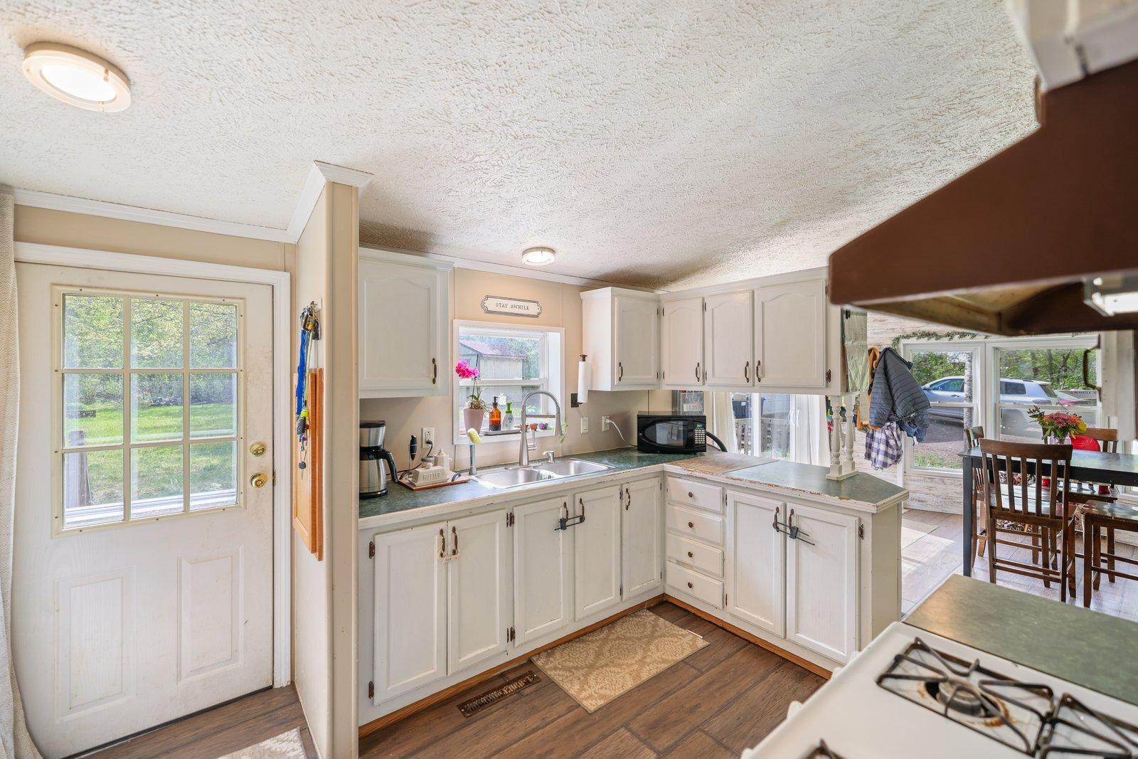 94886 Sunset Lane