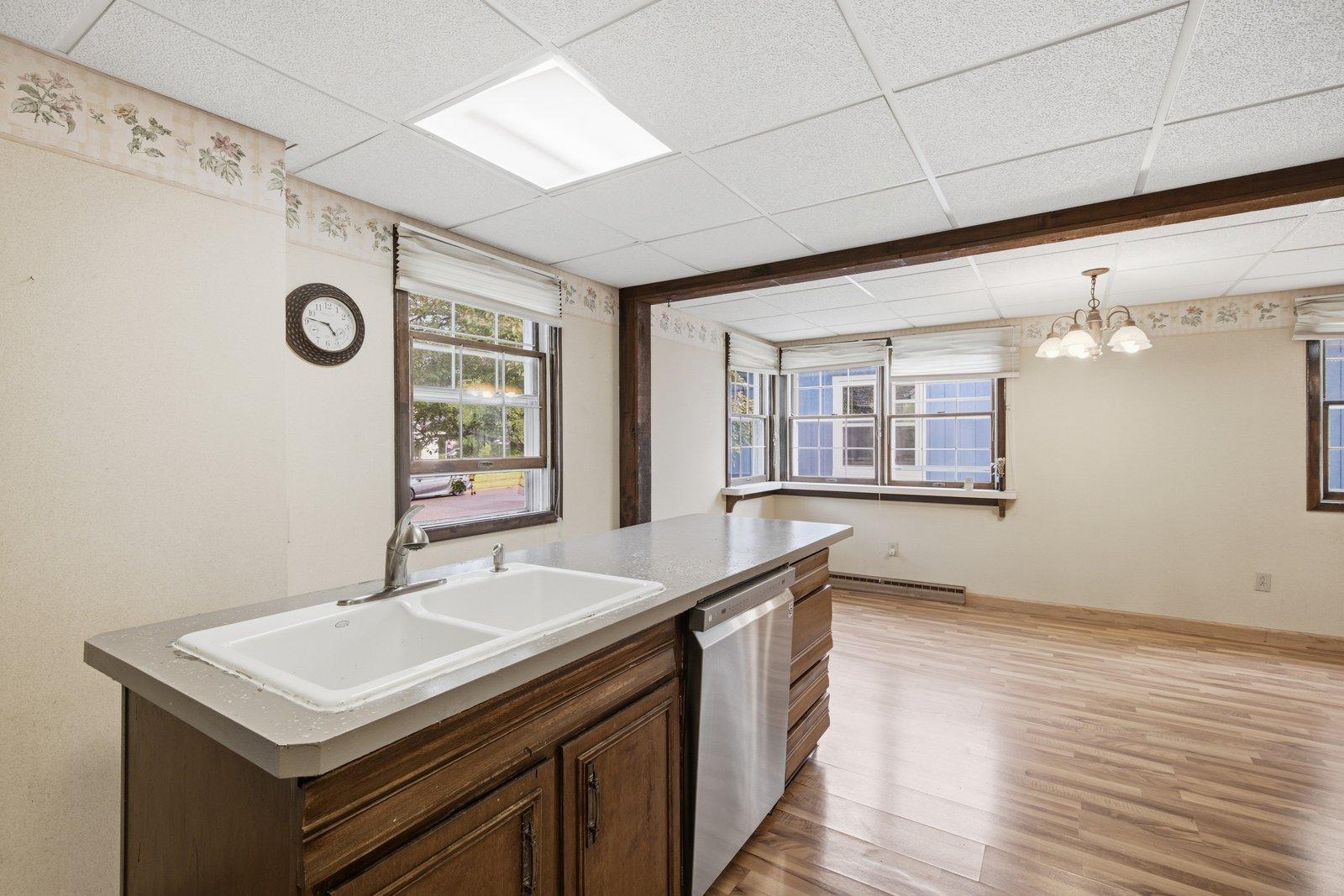 27 17th Street