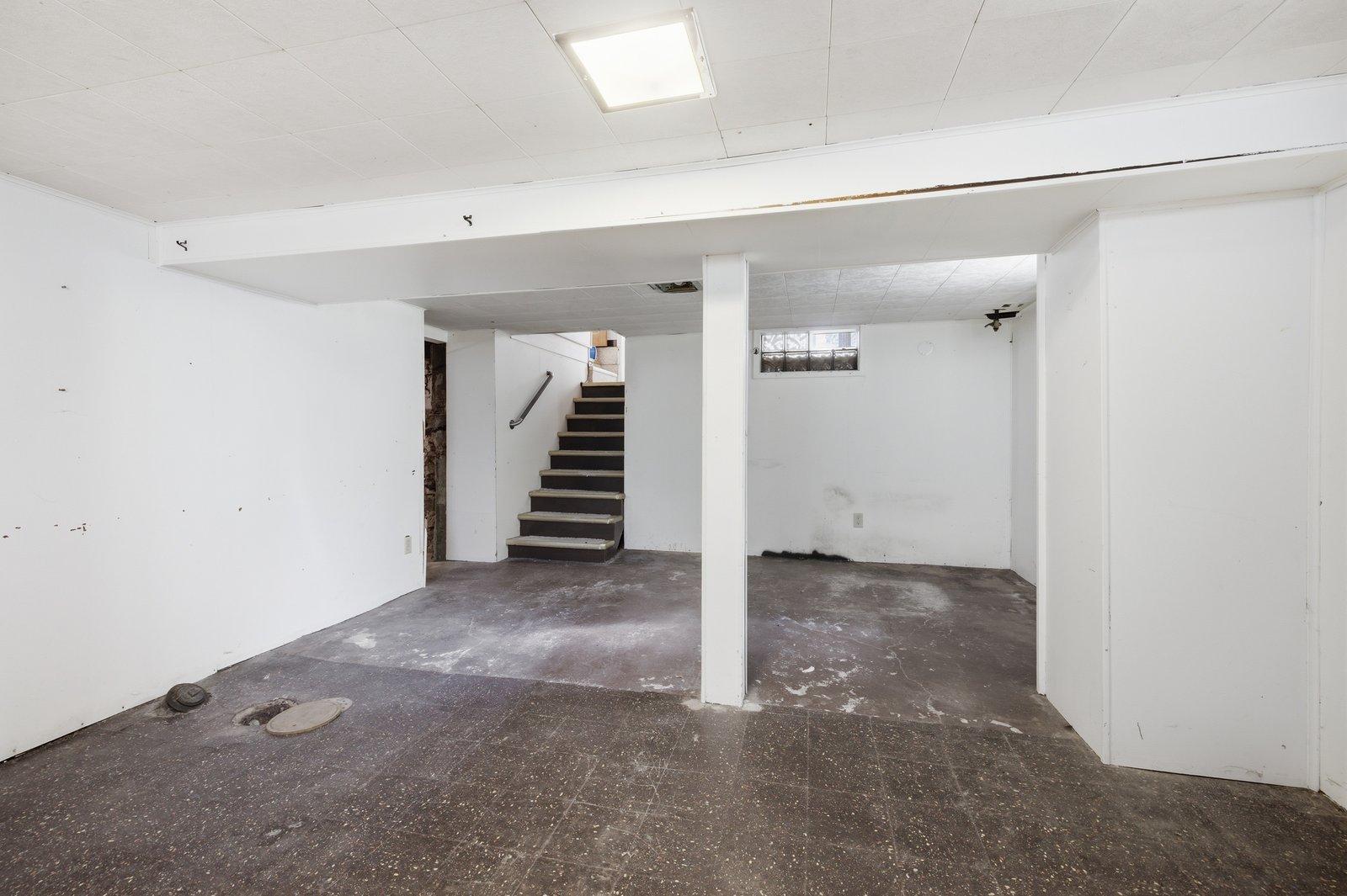 27 17th Street