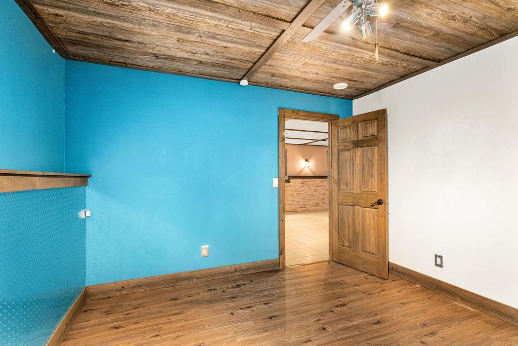 3639 Oak Lane