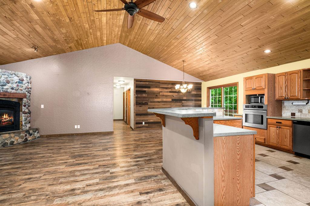 3639 Oak Lane