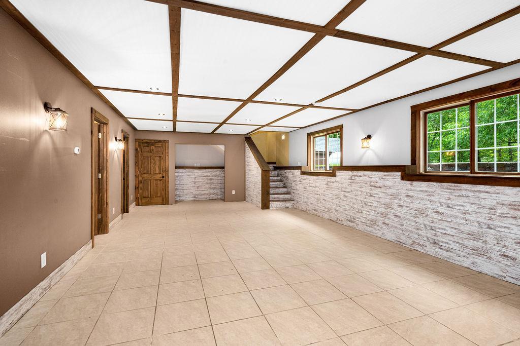 3639 Oak Lane