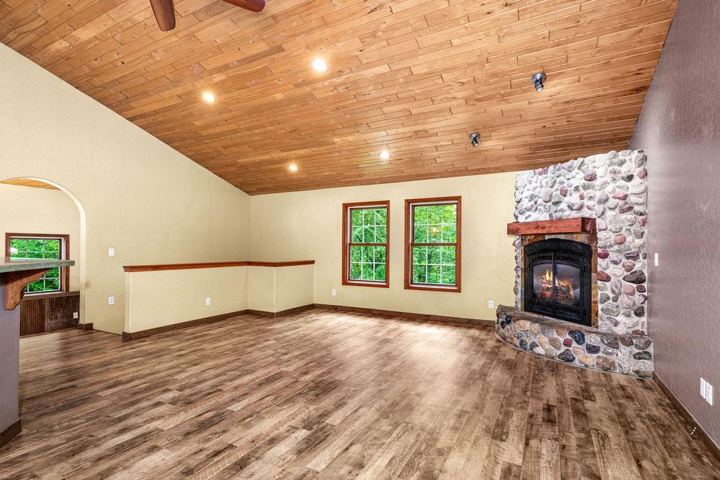 3639 Oak Lane
