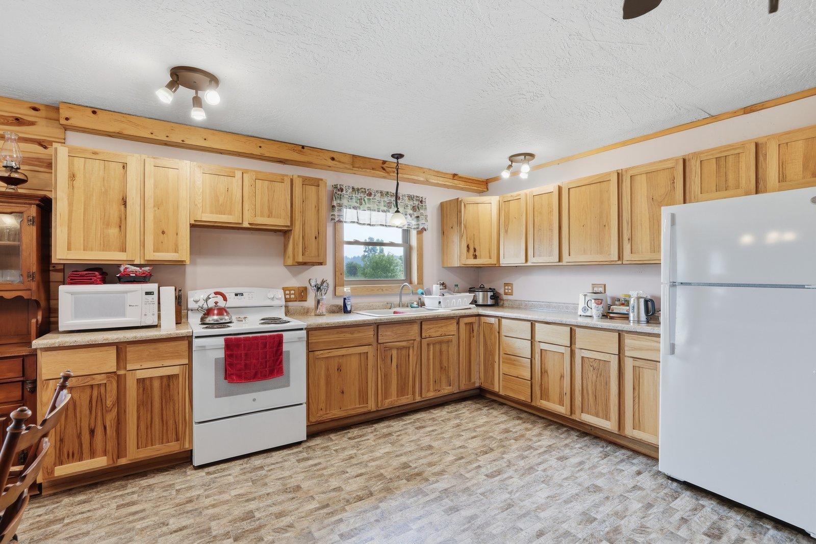 6222 County Road 130