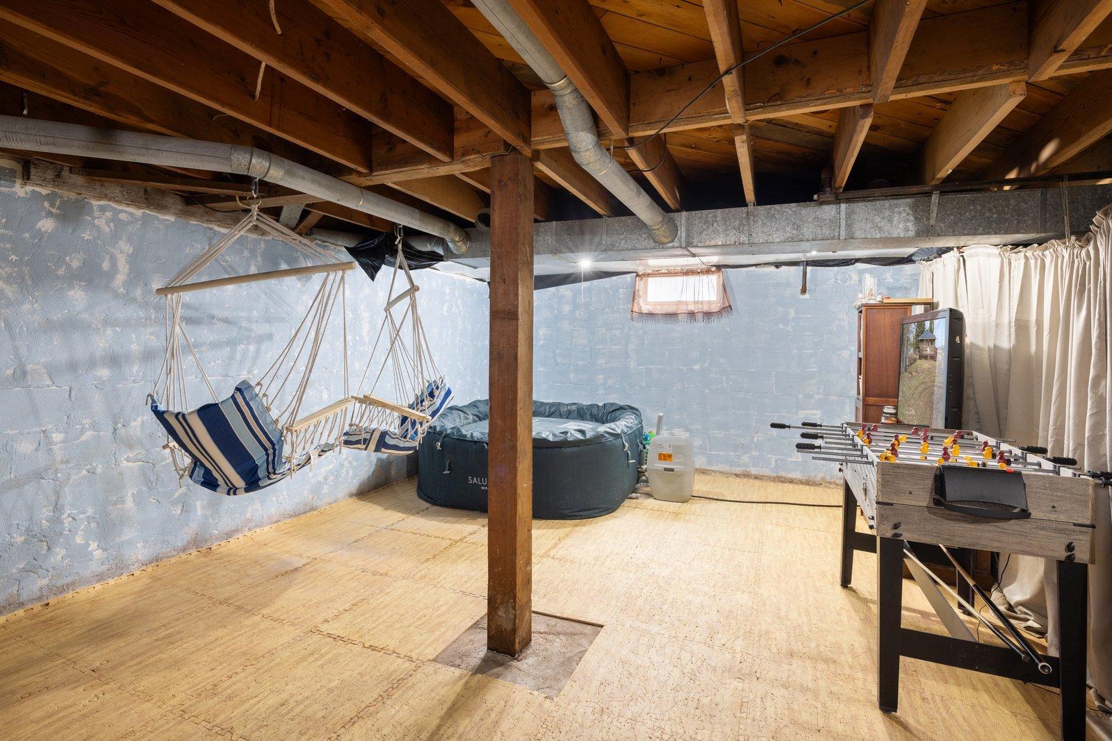 4616 West Road